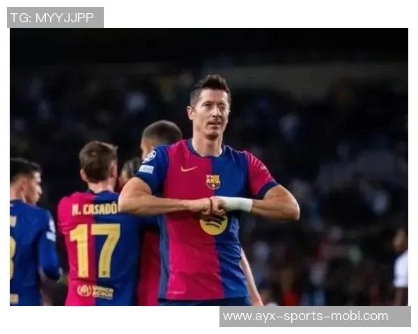 罗马诺透露莱万冬窗留队愿意与巴萨续约的最新消息