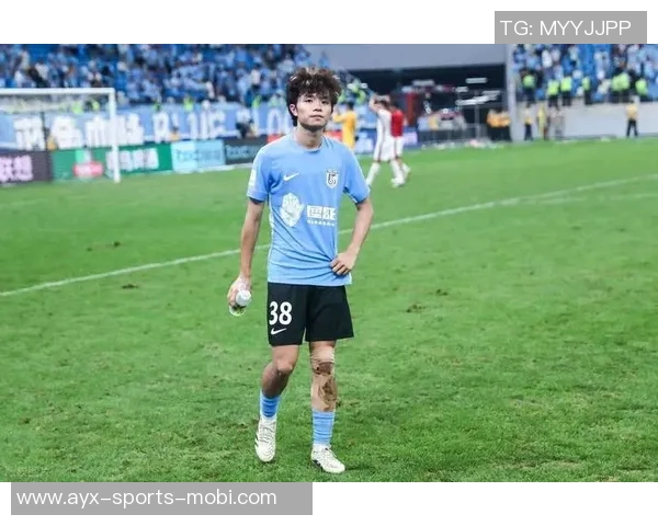 新国足平均年龄285岁年轻球员稀缺吕焯毅谢文能仅24岁引关注